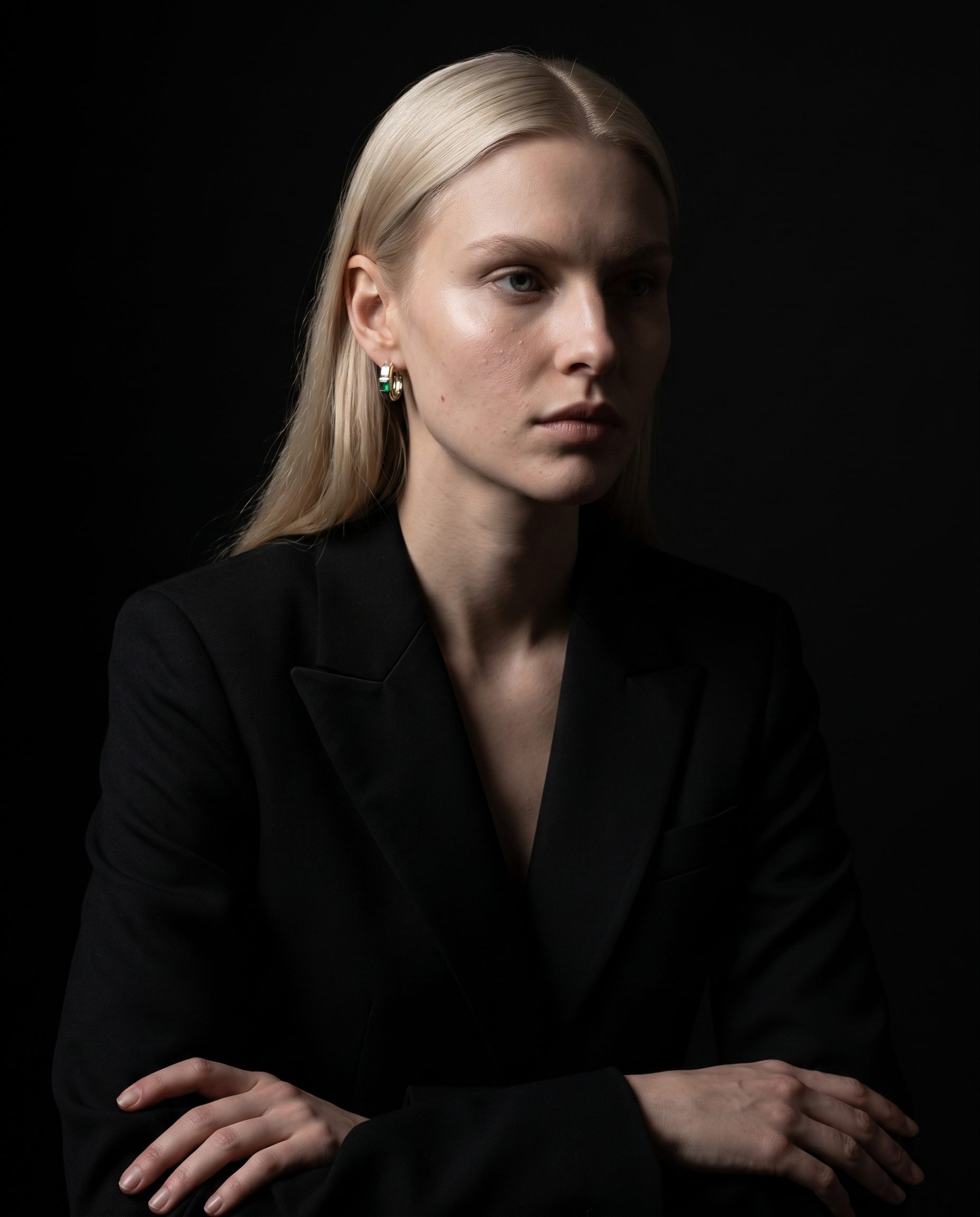 Dark Lux jewelry photography example 13