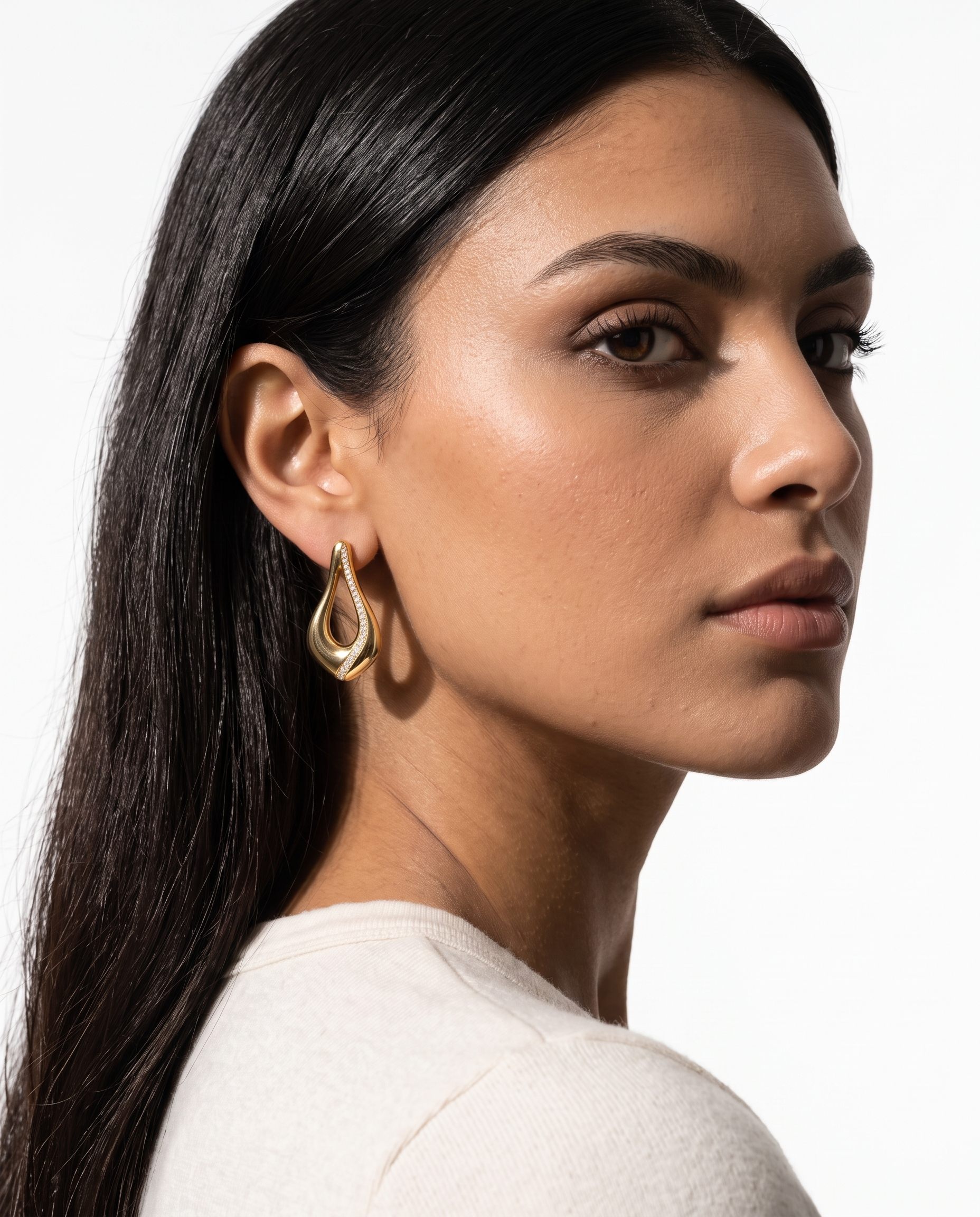 White Lux jewelry photography example 19