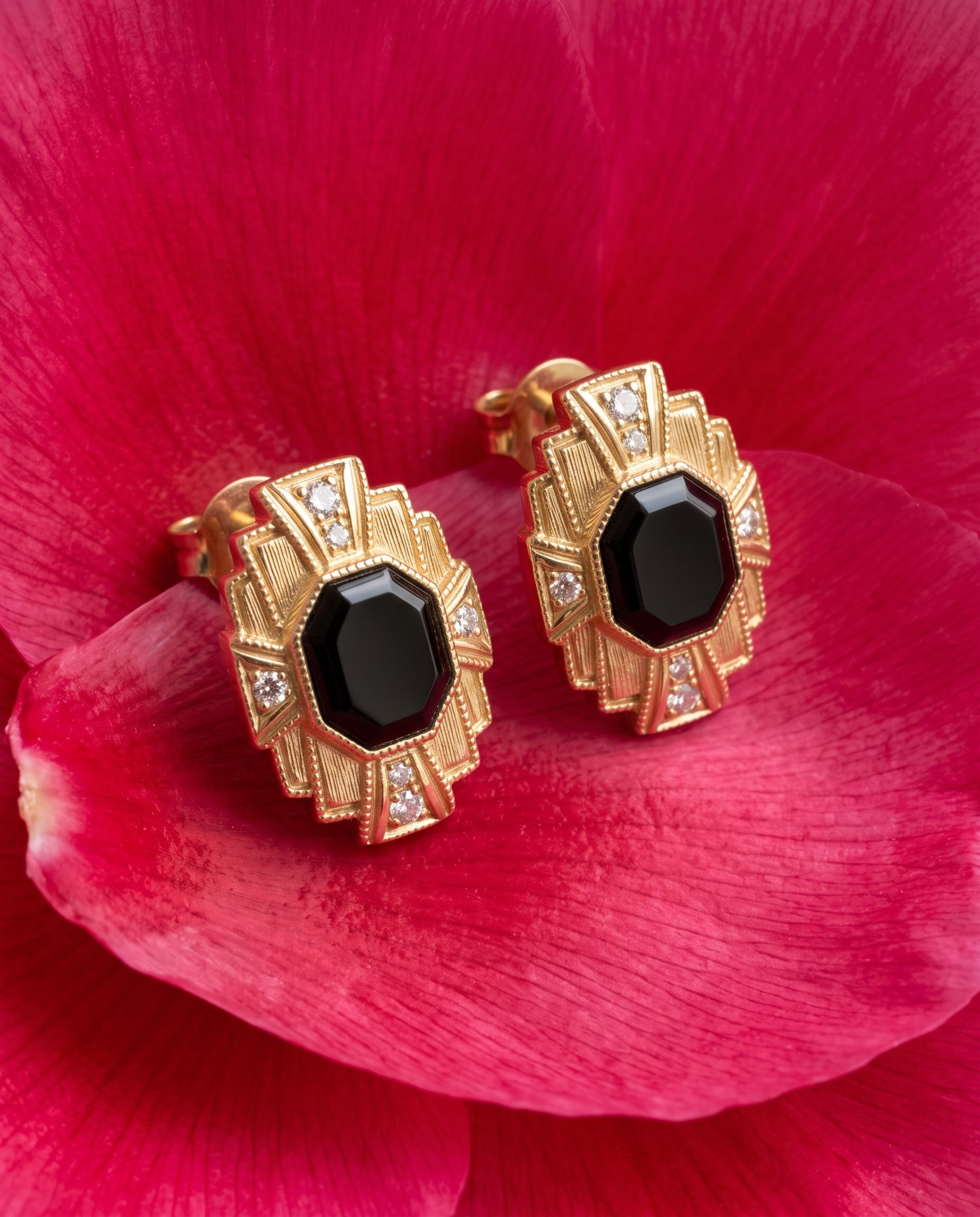 Flower Date jewelry photography example 12