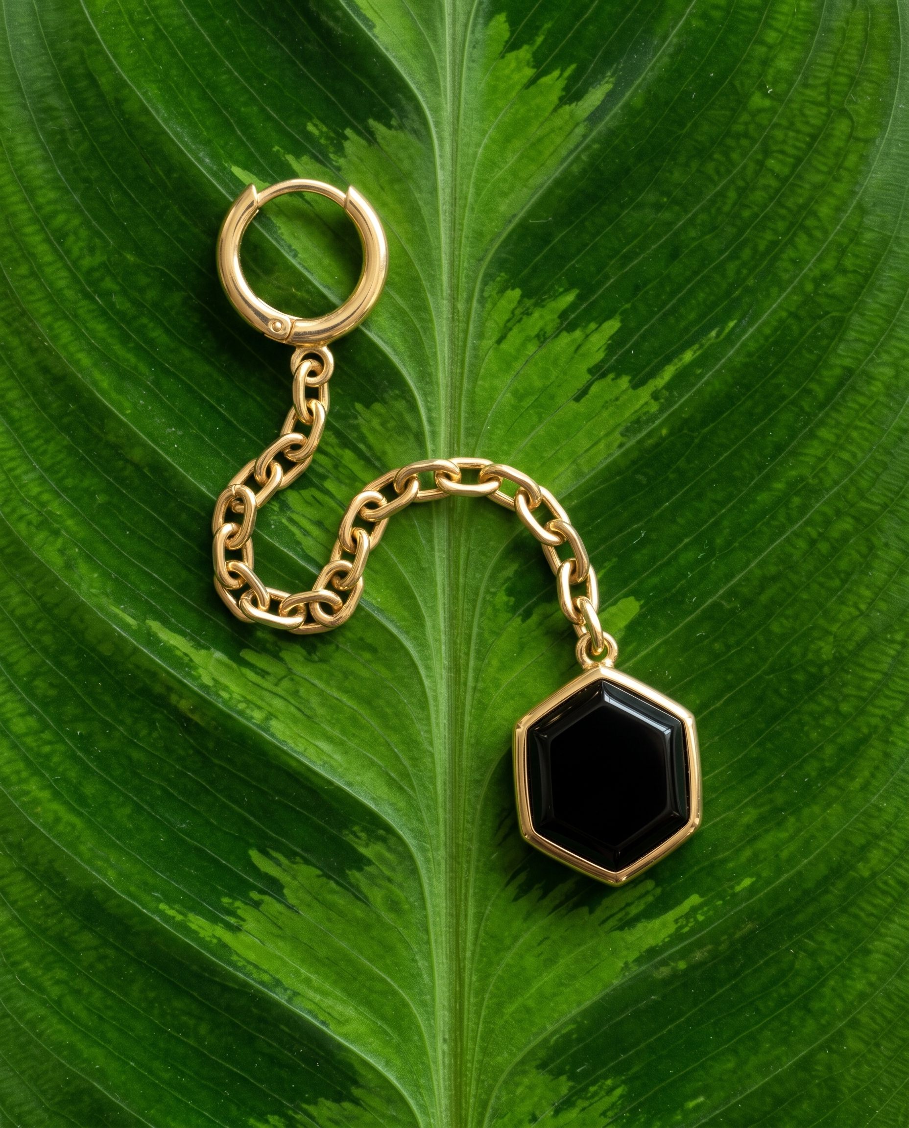 Flower Date jewelry photography example 17