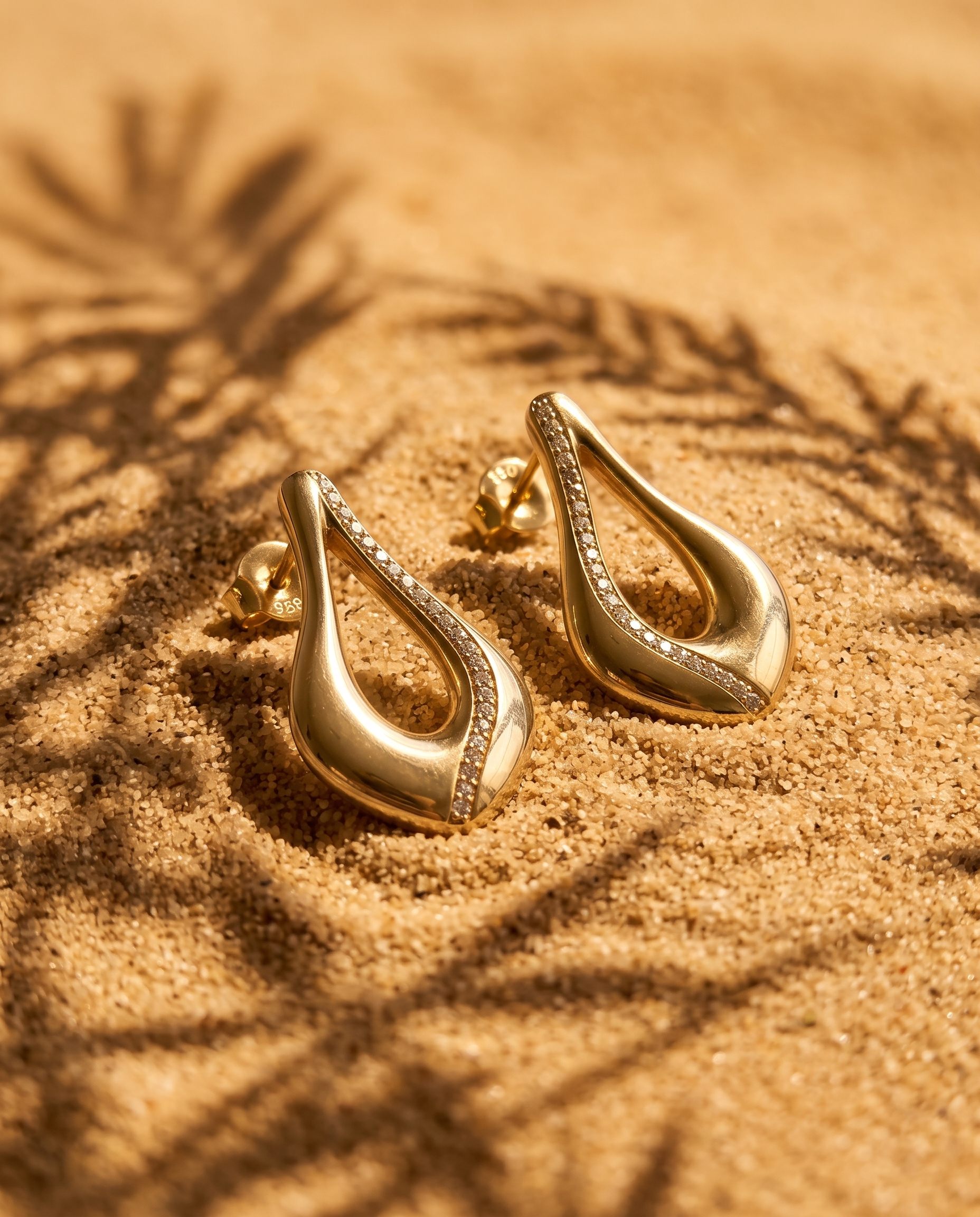 Gold Sand jewelry photography example 13